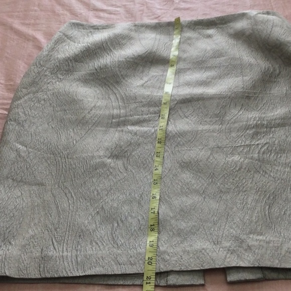 Linda Allard Ellen Tracy Skirt size P8 color Champagne lined inside. #431 - Picture 6 of 8